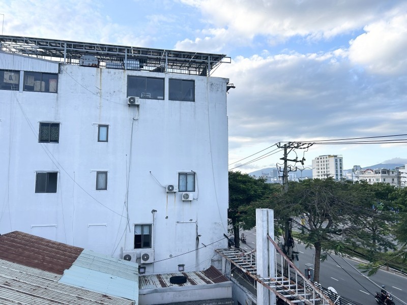 Bán nhà mặt tiền Lê Văn Hiến 82m², gần biển Mỹ Khê, 4PN, giá 17 tỷ 2