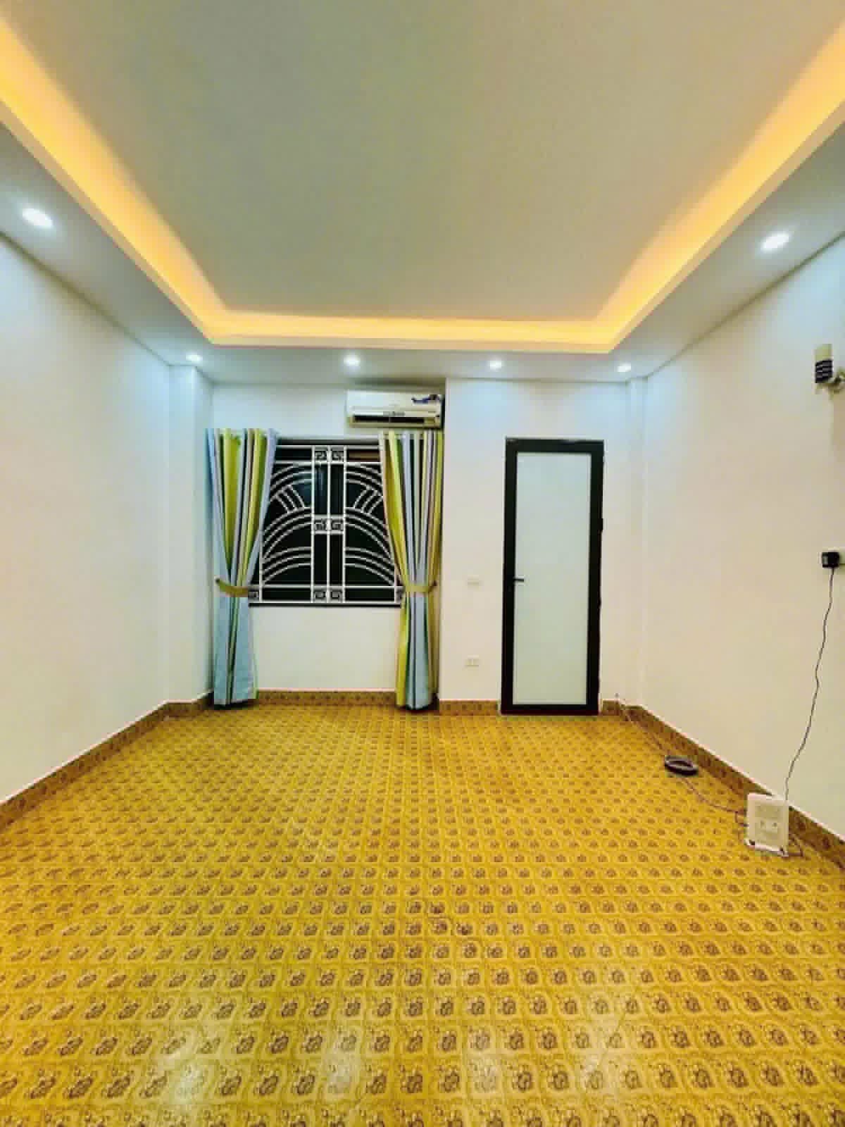 Cần bán Nhà mặt tiền đường Trương Định, Phường Hoàng Văn Thụ, Diện tích 32m², Giá 7.3 Tỷ 4
