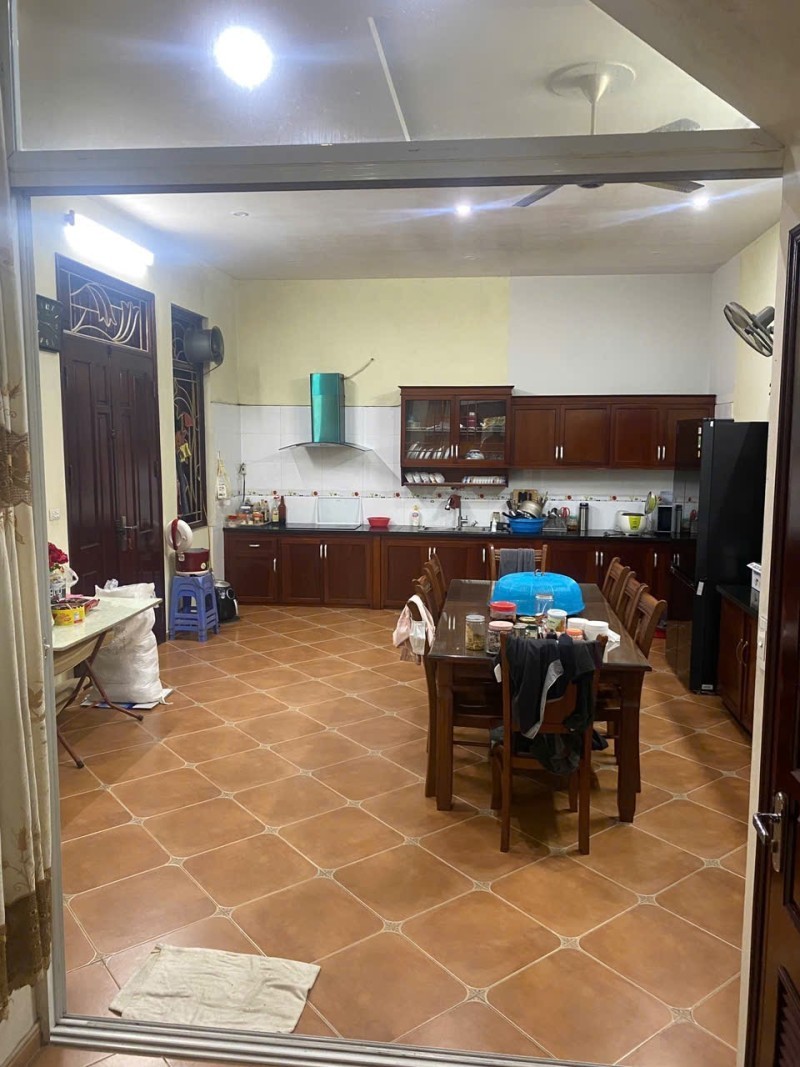 NHÀ NGỌC LÂM – LONG BIÊN  DIỆN TÍCH LỚN HIẾM 90m² – NGÕ THÔNG – 4 TẦNG CHẮC CHẮN 3