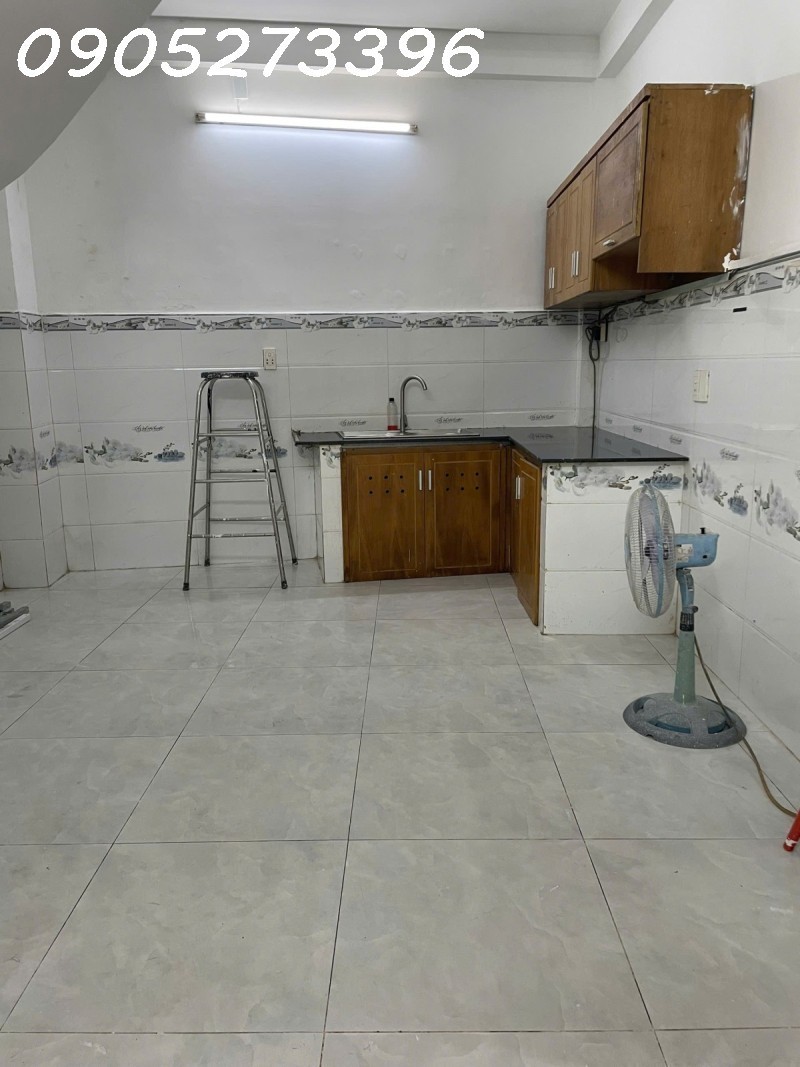4 TẦNG ĐÚC - 3PN - VÀI BƯỚC XE HẺM XE HƠI - KẾ QUẬN 10 - NGAY CHỢ, TRƯỜNG MẦM NON - HẺM AN NINH - 2