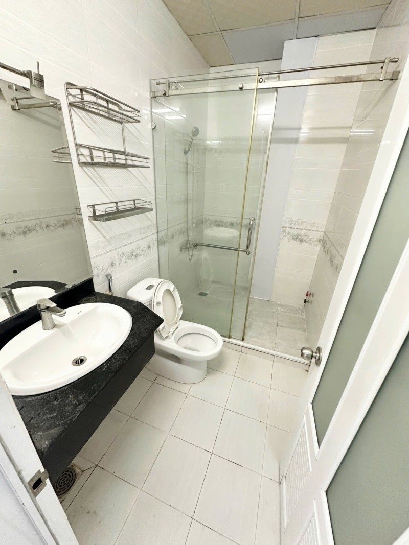 Bán nhà  đường Số 39, P. Bình Trưng Tây, Q.2, Thủ Đức, TP HCM. DT 94m2, 4 tầng, giá 11,39  tỷ. 4
