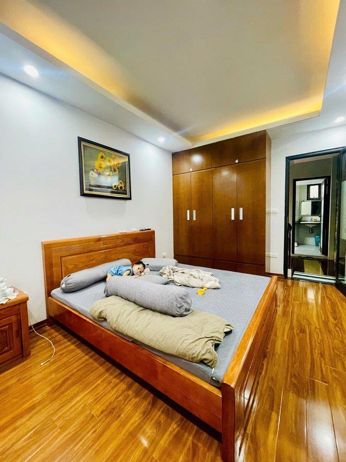 30m ra phố Tôn Đúc Thắng, nhà 30m x 4 tầng, giá chưa đến 9 tỷ 3