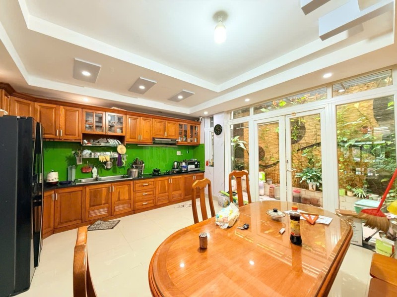 Bán nhà mặt tiền đường 494, Tăng Nhơn Phú A, Q9, Thủ Đức, TP HCM. DT 105m2 , 4 tầng, giá 14.9 tỷ. 3