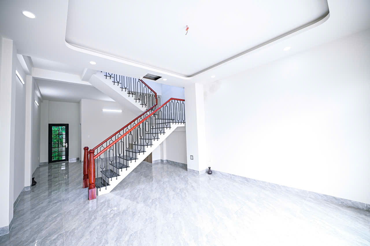 Cần bán Nhà mặt tiền ĐT 746  Tân Uyên, Bình Dương, Diện tích 70m², Giá 2,3 Tỷ có shr 6