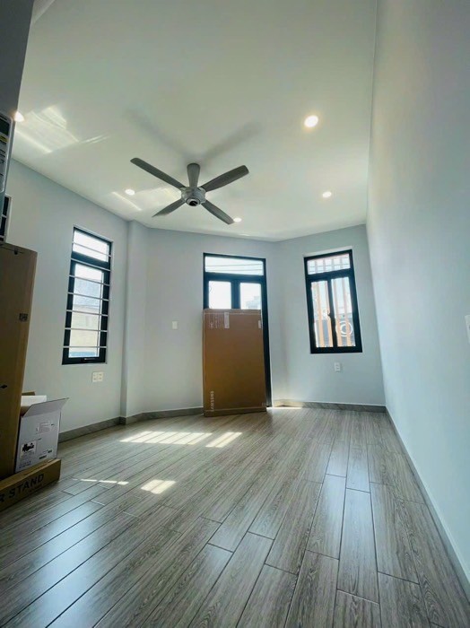 Mặt tiền Âu Dương Lân - 3 tầng - dòng tiềng 18tr/tháng - chỉ 9 tỷ 5 3
