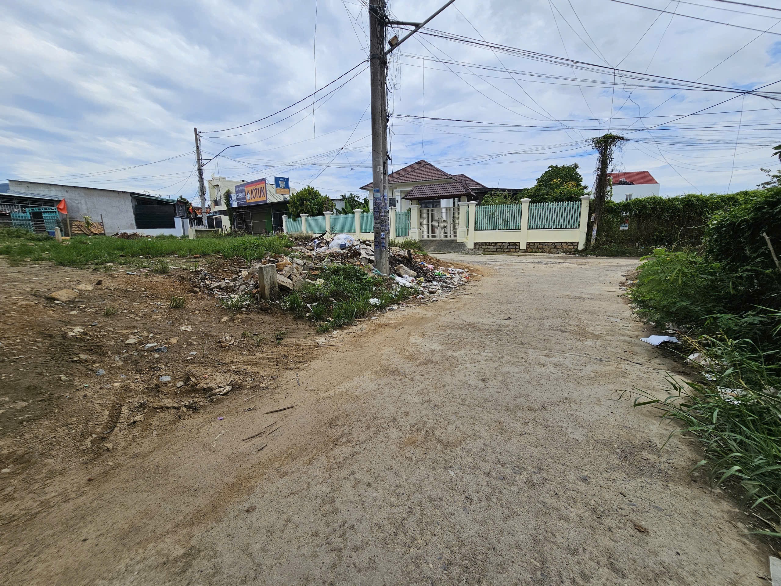 Bán đất thị trấn Diên Khánh đường thông từ Hà Huy Tập ra bờ kè Trần Phú 2