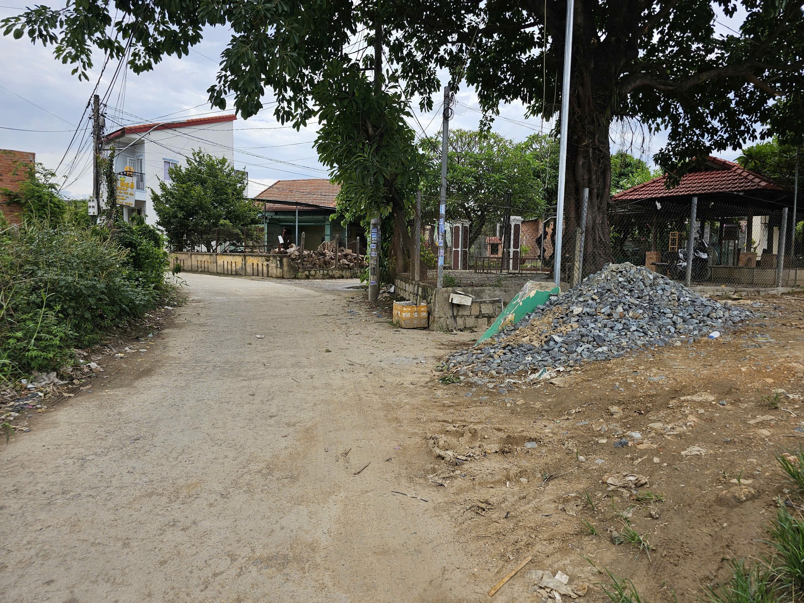 Bán đất thị trấn Diên Khánh đường thông từ Hà Huy Tập ra bờ kè Trần Phú 3