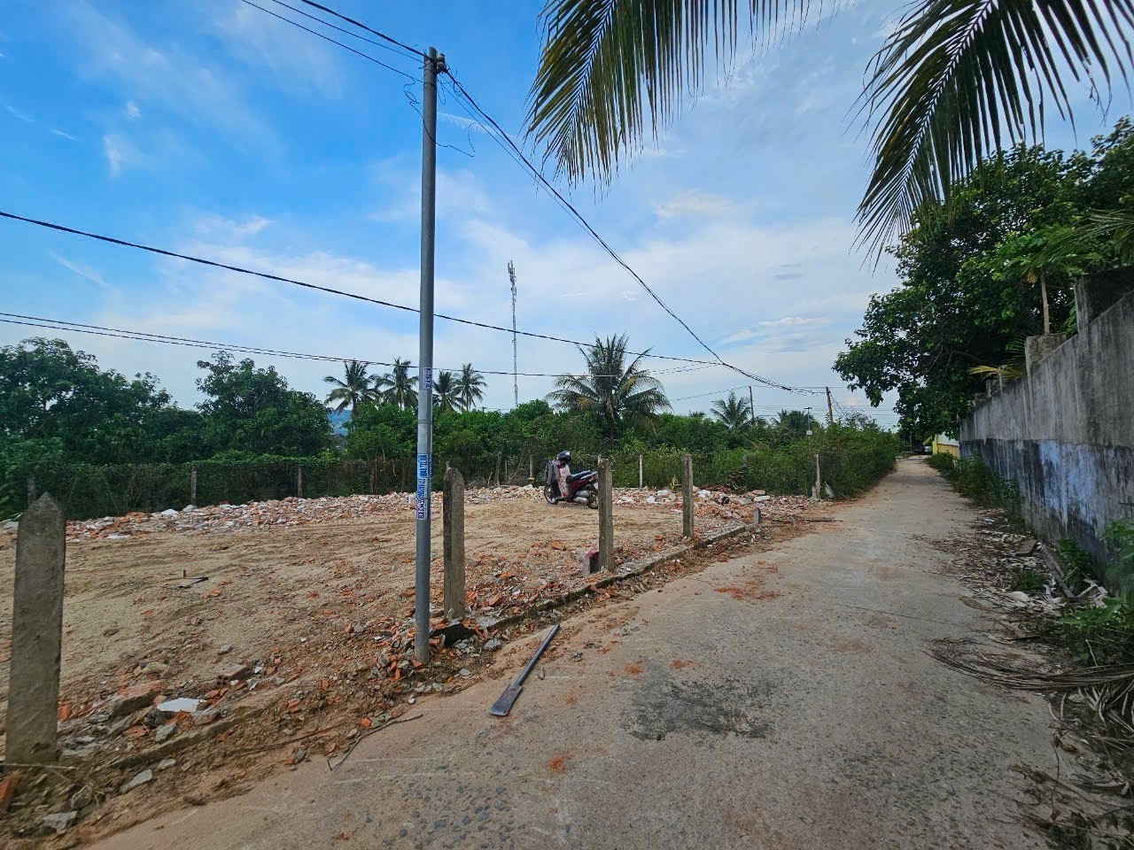 Bán đất Suối Tiên giá rẻ full thổ cư ngay đường vào khu du lịch Suối Tiên 2