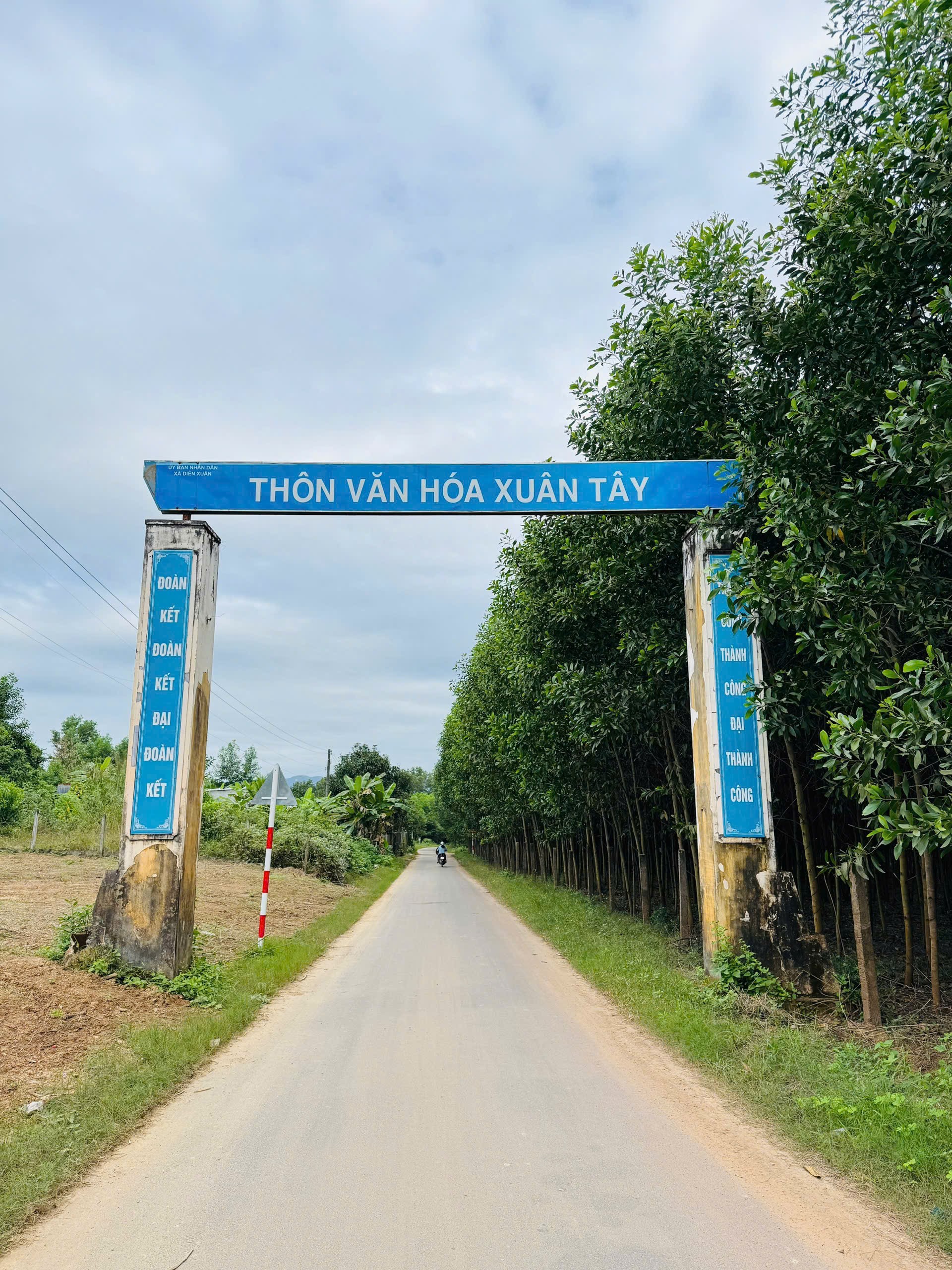 Bán đất Diên Xuân mặt tiền đường liên thôn ngay cổng chào thôn Xuân Tây 5