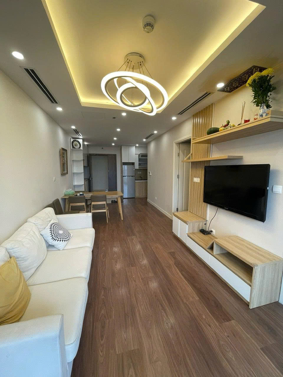 BÁN căn hộ Imperia Garden - 2 ngủ 70m2 full đồ - giá 7.x tỷ 2