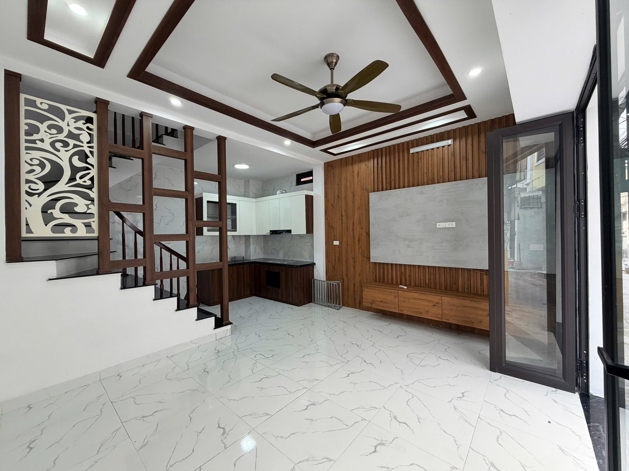 Bán Nhà Thạch Bàn - Cổ Linh - Lô Góc Rộng Thoáng, 33m2 ,5T chỉ 6,95 tỷ 3