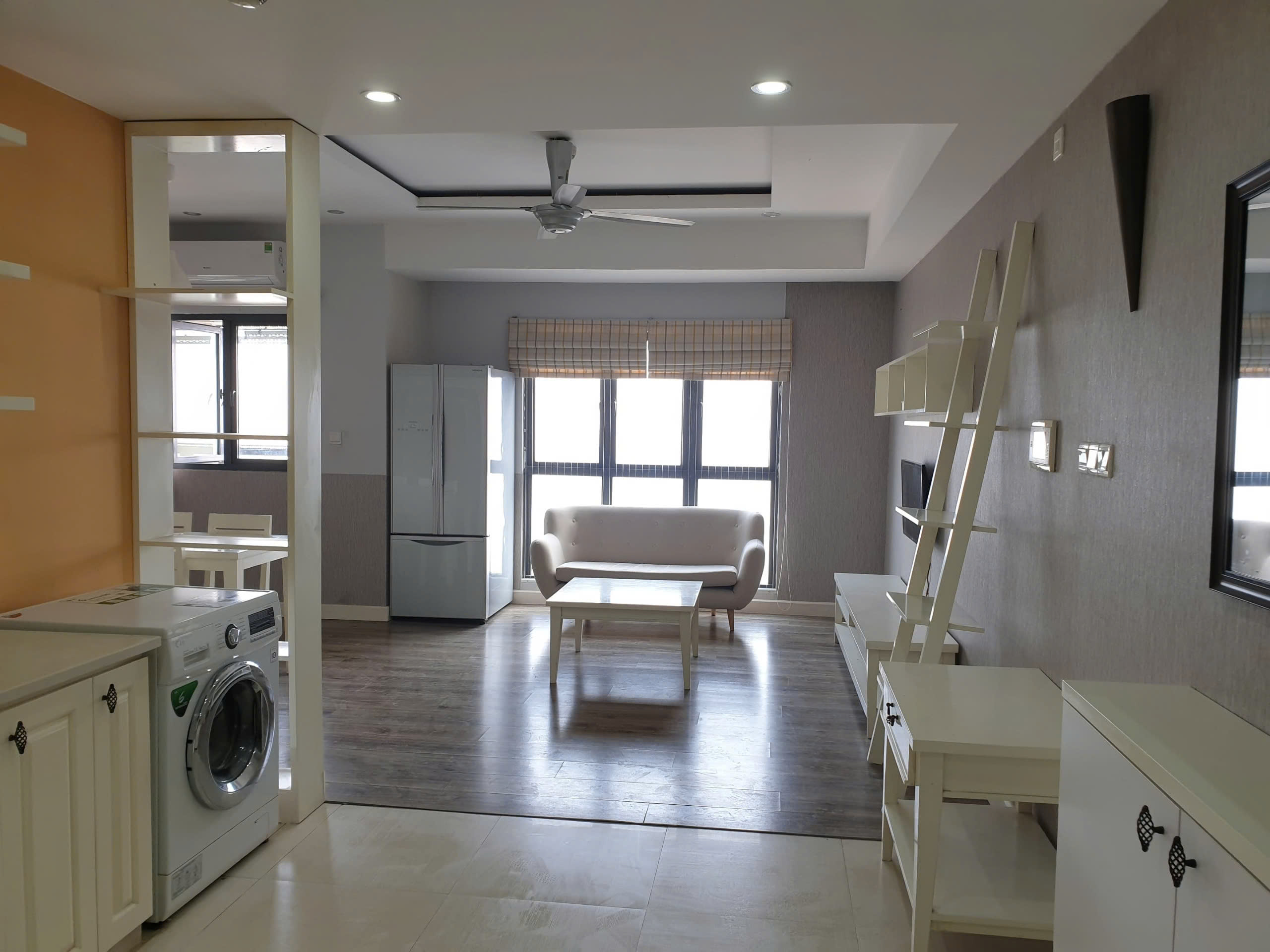 BÁN căn hộ 1PN rộng 43m2 tại Mulberry Lane full đồ, giá 4 tỷ 4