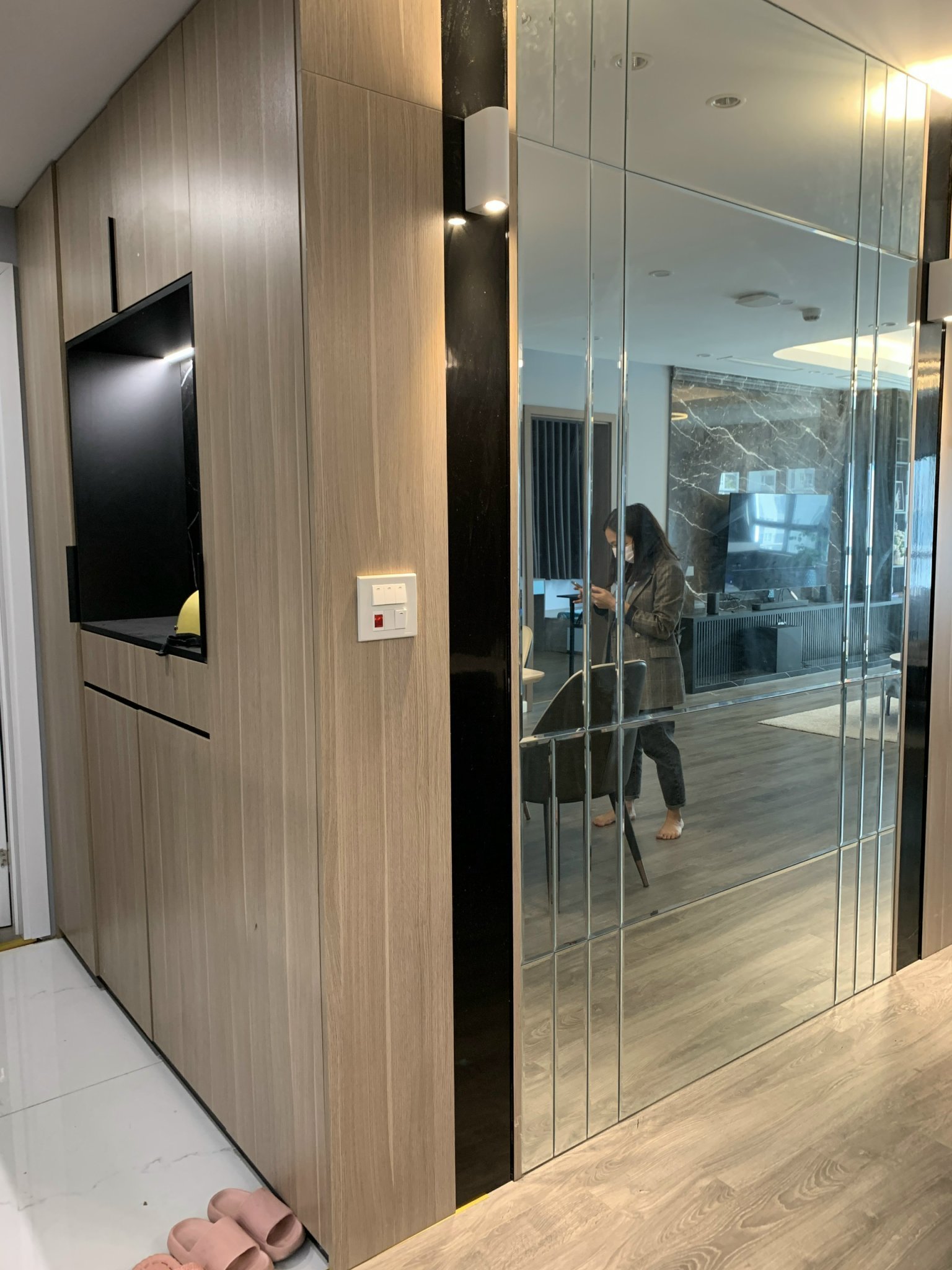 Bán căn hộ 3PN+2VS - dt 124m2 tại tòa B chung cư Mulberry Lane, giá 8.3 tỷ