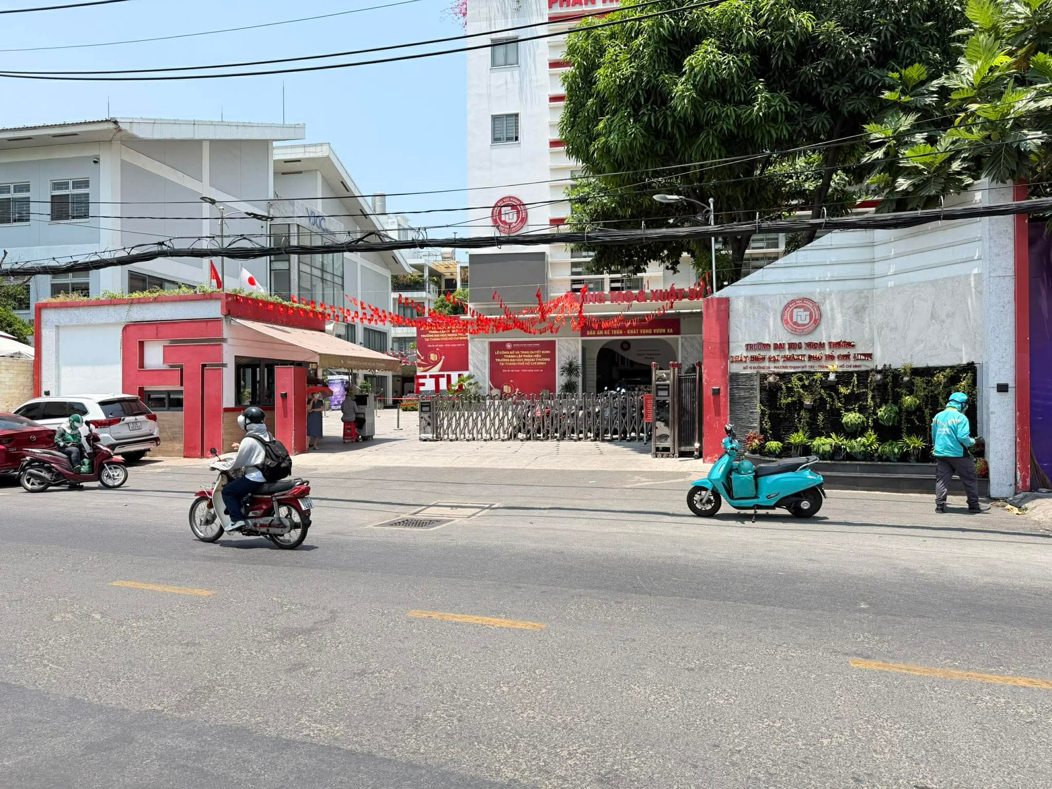 106m² ngang 7.9m - Nguyễn Gia Trí, đối diện ĐH Ngoại thương -  6PN doanh thu 40tr/tháng 4