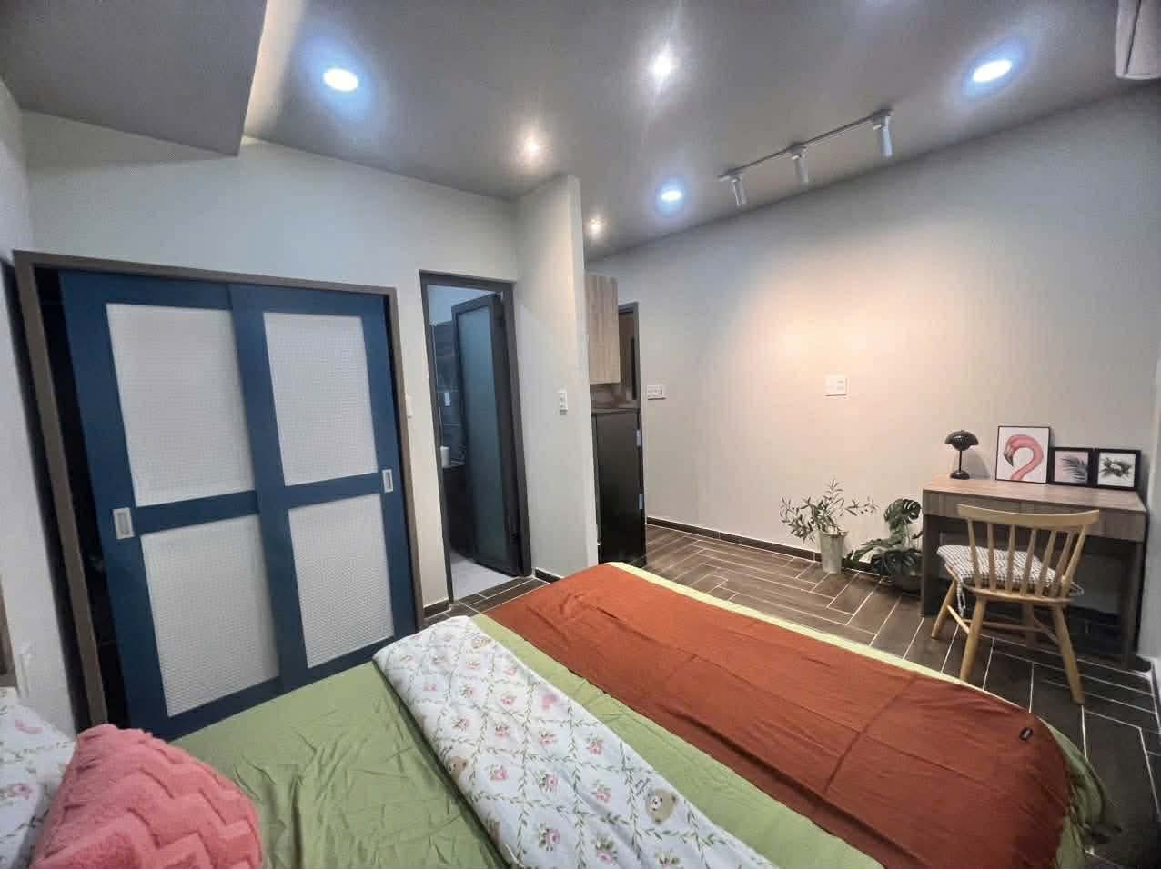 106m² ngang 7.9m - Nguyễn Gia Trí, đối diện ĐH Ngoại thương -  6PN doanh thu 40tr/tháng 7