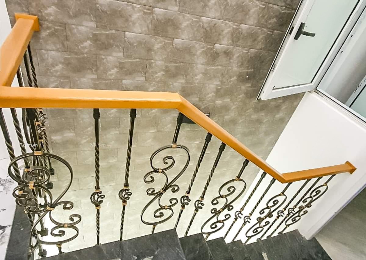 Cho thuê nhà, 105m2_ 5T; Hoàng Cầu, La Thành, Đặng Tiến Đông -22 tr