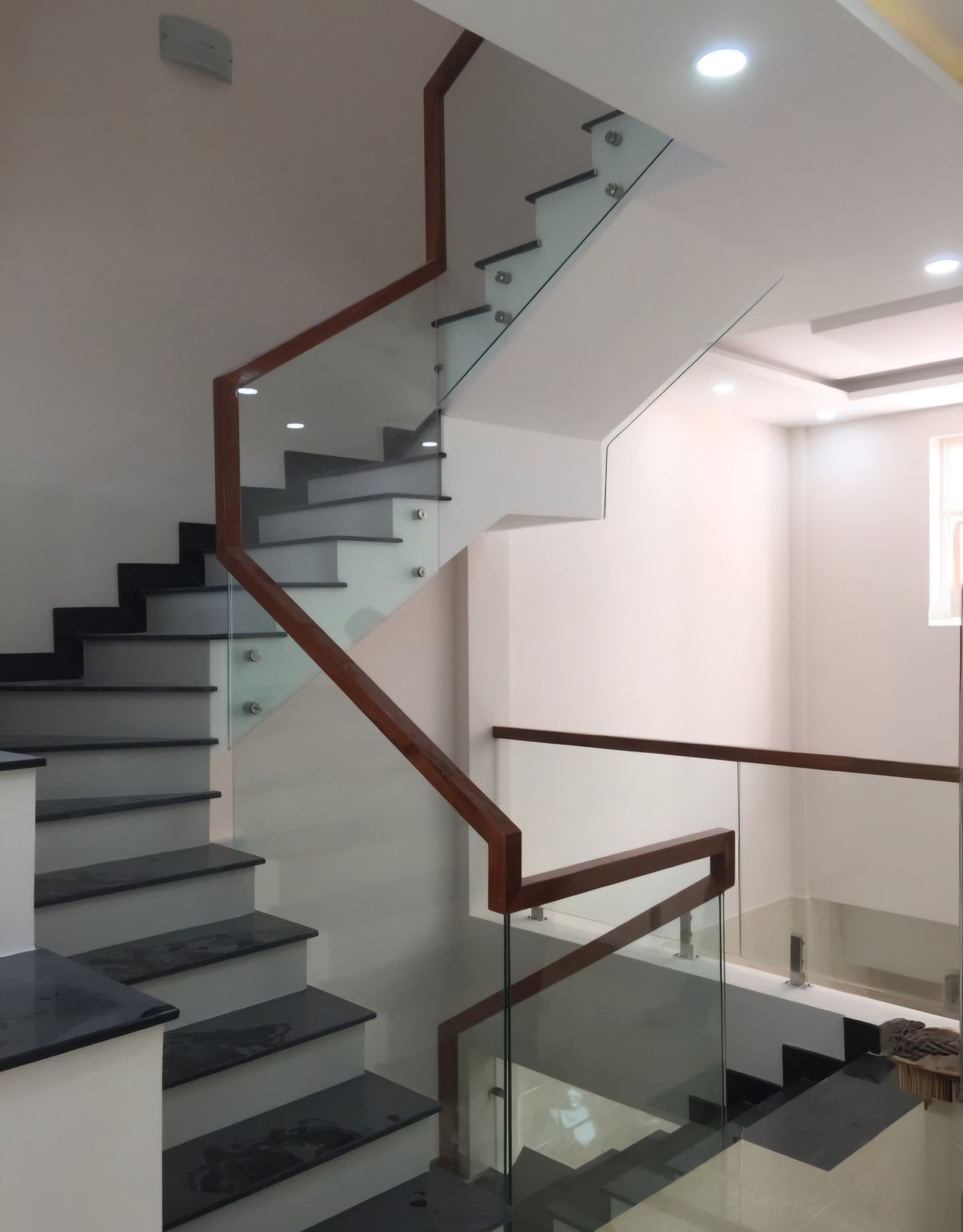 Cho thuê nhà, 155m2_ 6T; Thái Thịnh, Yên Lãng, Nguyễn Văn Tuyết -64 tr 3