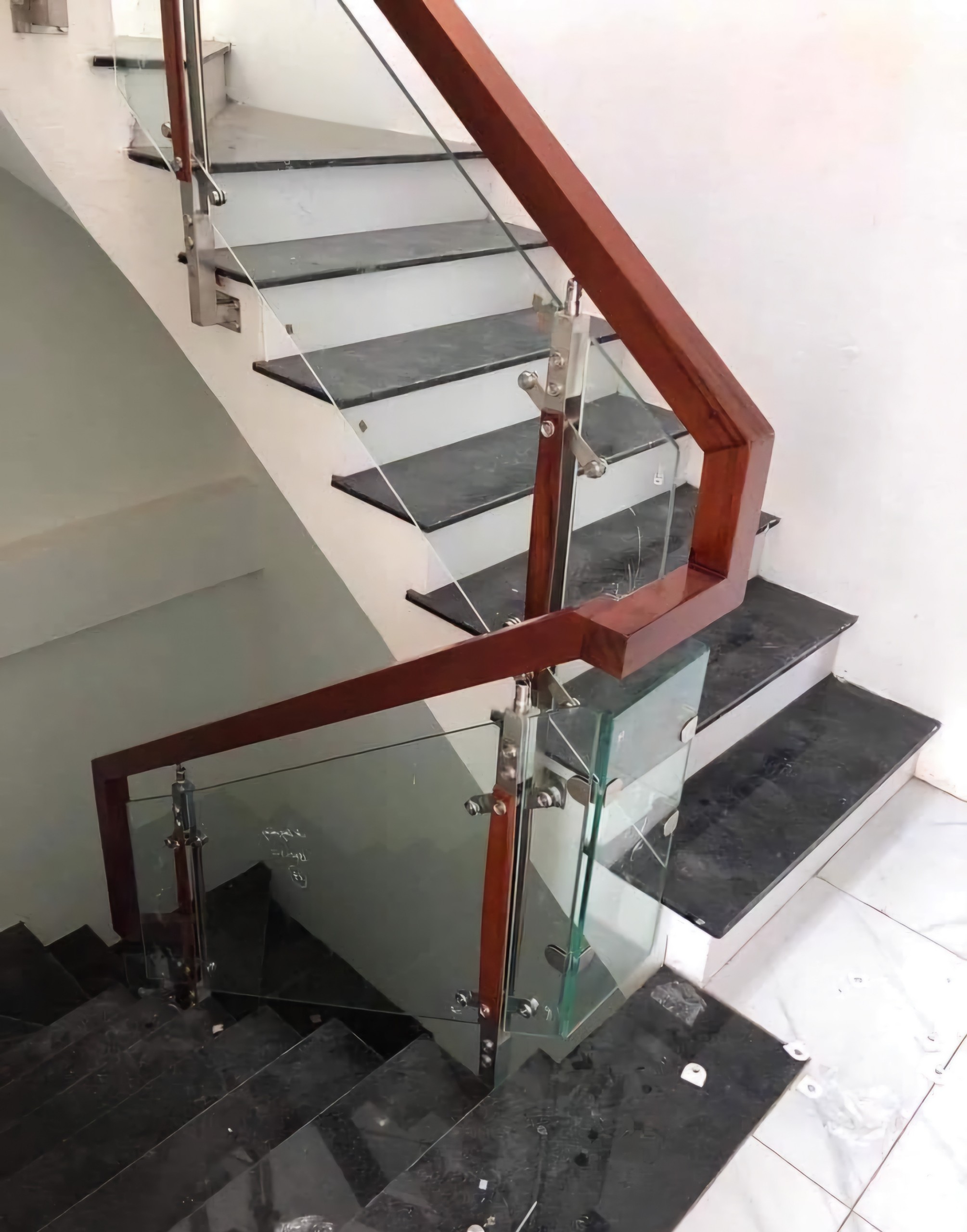 Tôi cho thuê nhà, 135m2- 7T, Linh Lang, Đào Tấn, Phan Kế Bính -74 tr 3