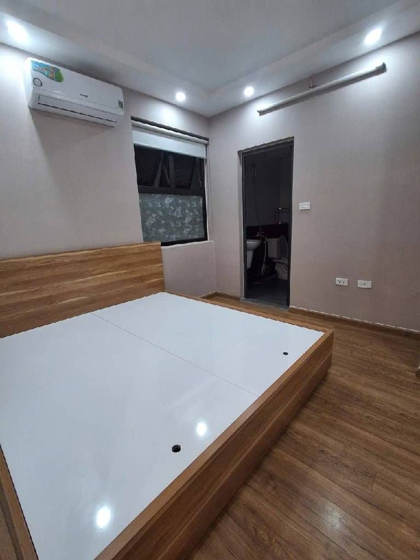 sót căn chung cư đẹp Ruby Long Biên 3.6 tỷ 2 ngủ 2wc,sổ đỏ 4