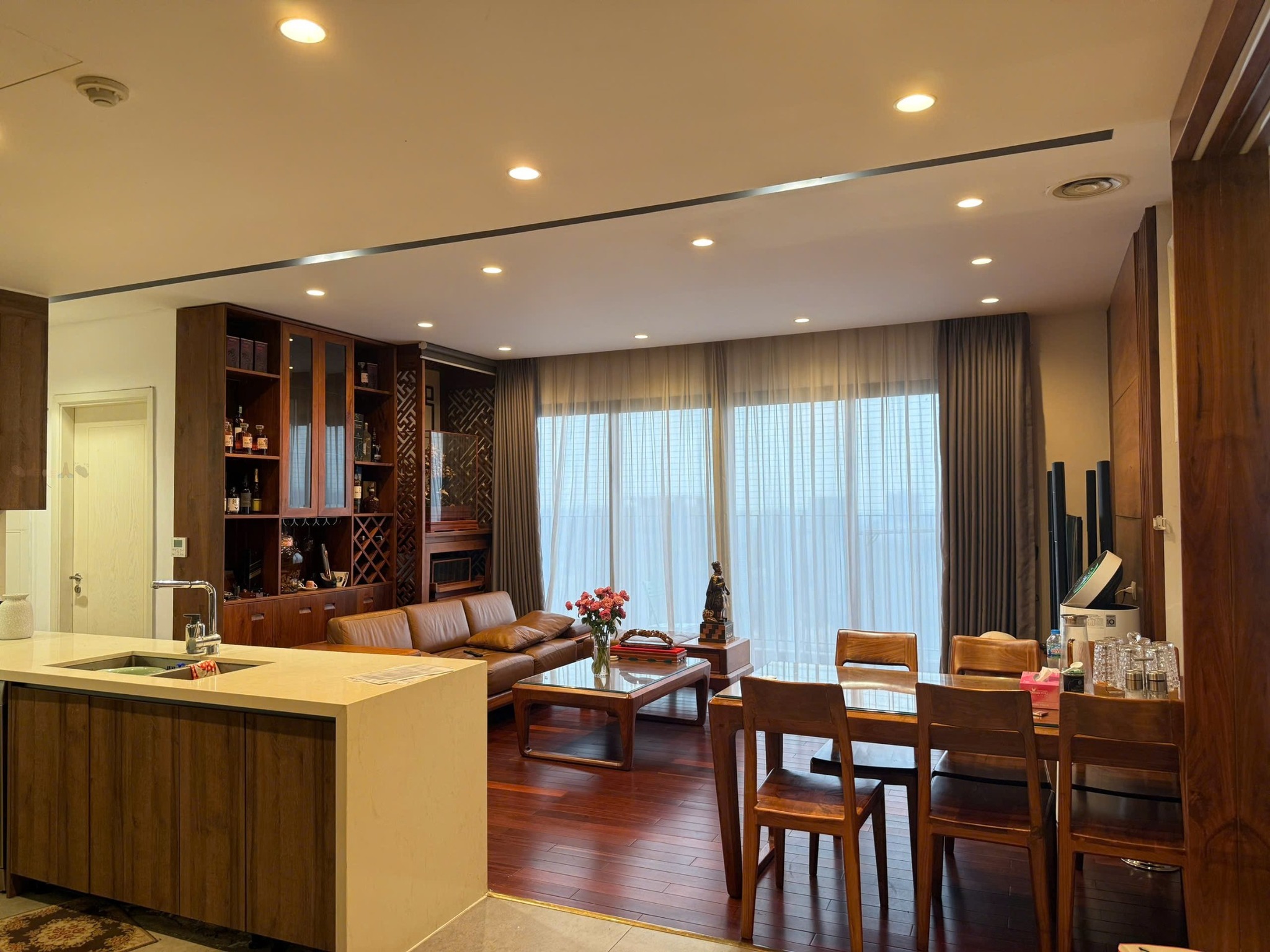 Bán căn hộ 3PN-100m2 view phố tòa C6 D'Capitale Trần Duy Hưng, giá tốt 3