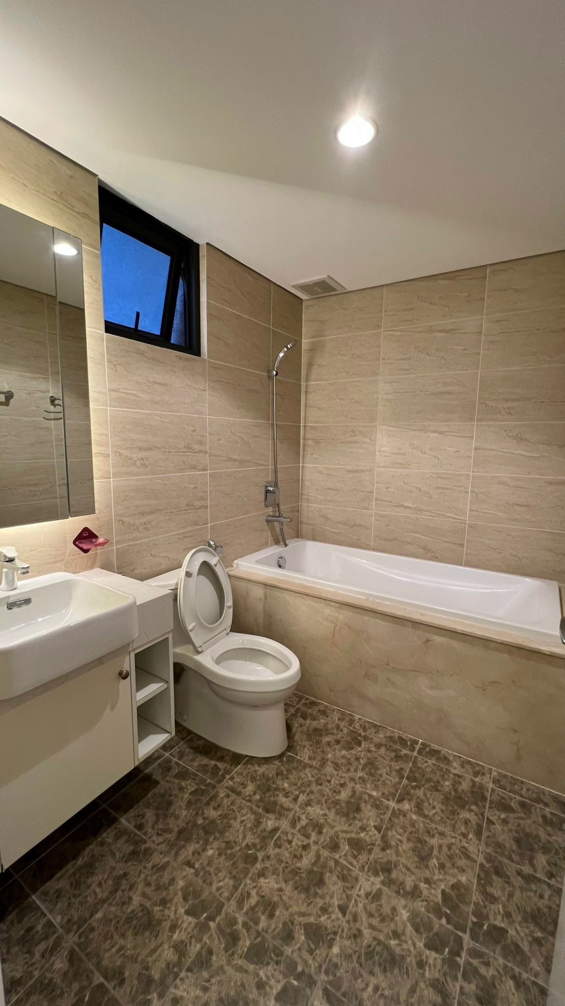 Cần bán nhanh căn 3PN - 95m2 tại C3 D'Capitale Trần Duy Hưng 5