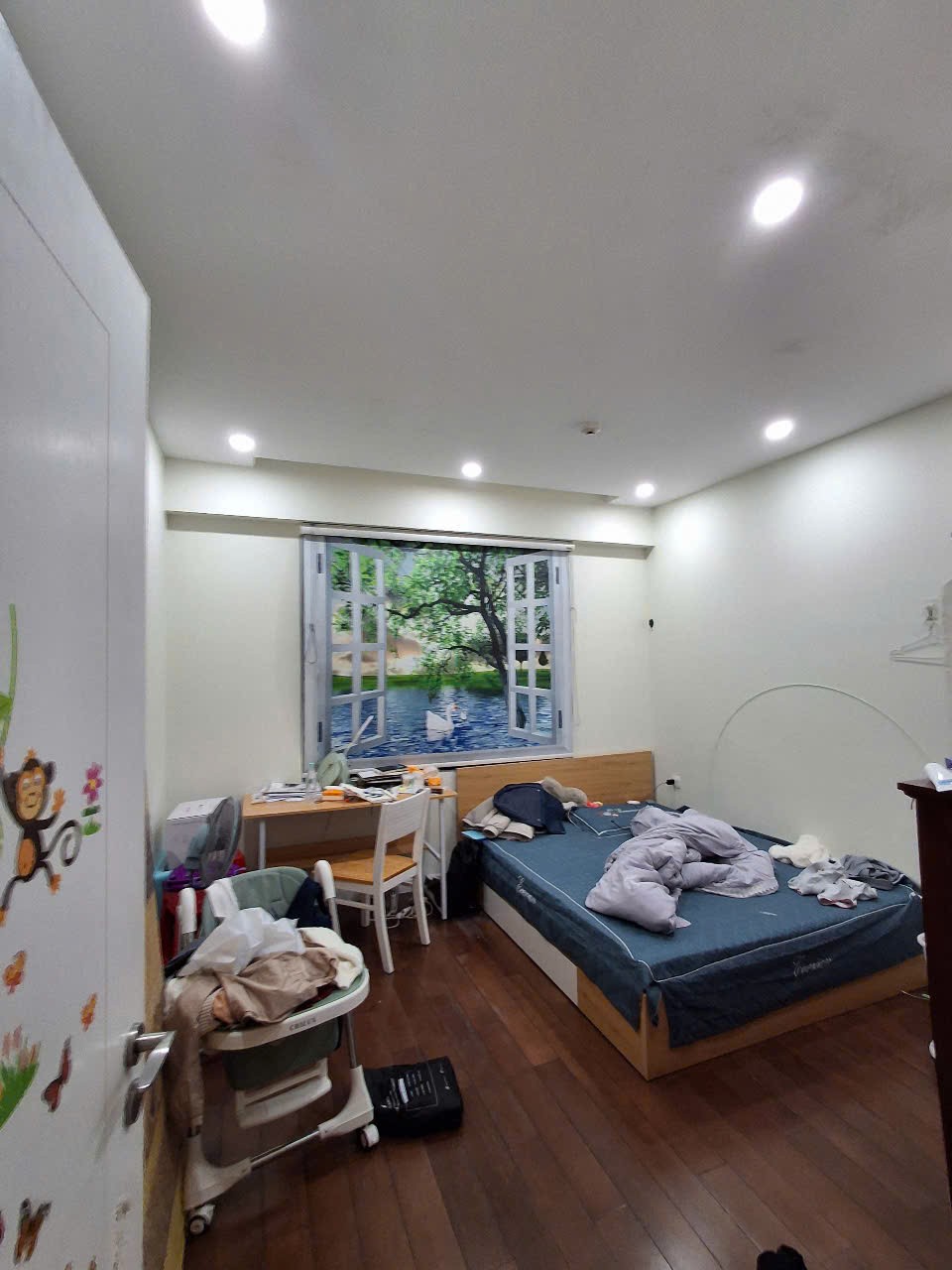Bán căn hộ 3PN-95m2 tại VINHOMES D'CAPITALE, view hồ, full nội thất, giá 11.8 tỷ 2
