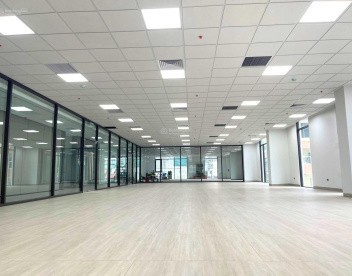 Cho thuê nhà, Nguyễn Thị Định, Hoàng Ngân, Yên Hòa; 330m2* 1T -58 tr 2