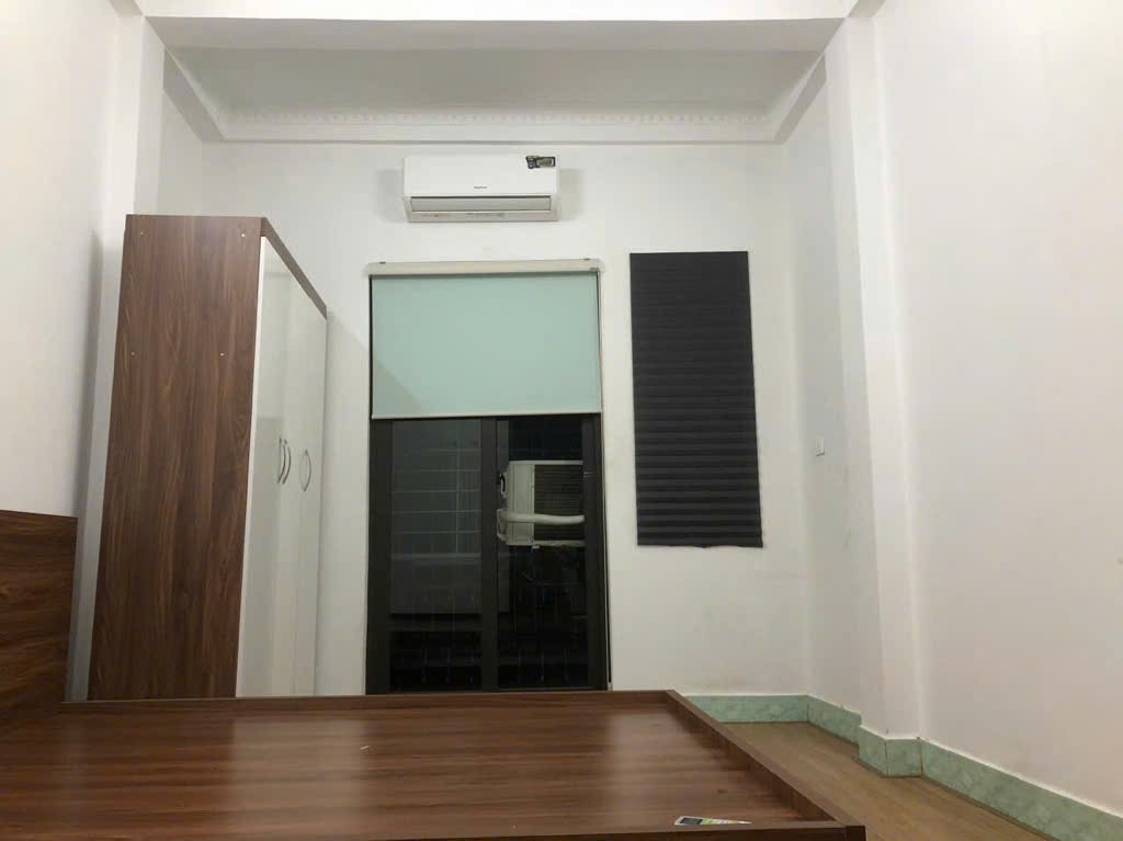 Bán gấp giá rẻ căn hộ tập thể khép kín Triều Khúc 17m, tầng 3, mt 3m, 1.95 Tỷ Thanh Xuân