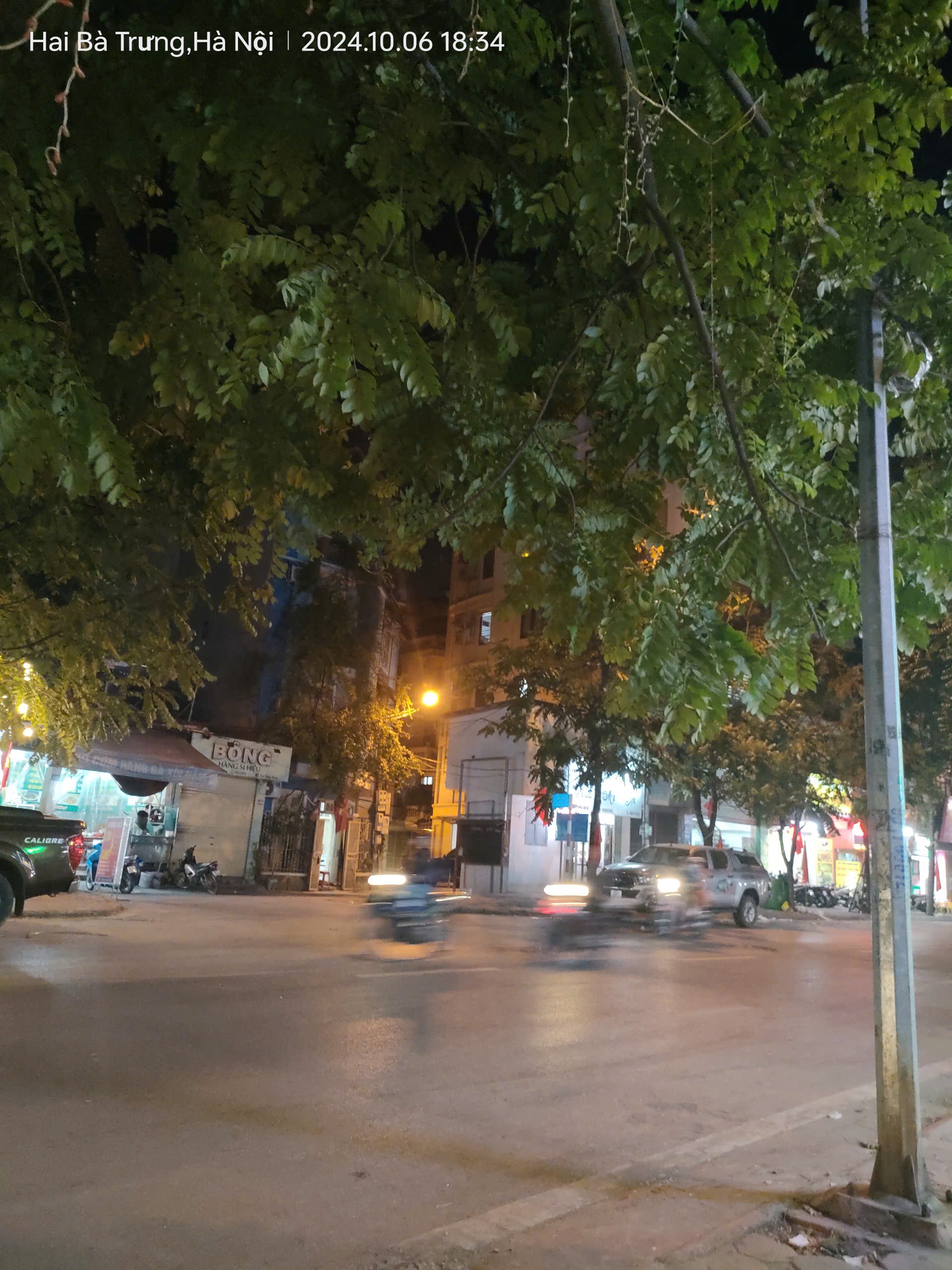 Bán gấp giá rẻ mặt đường Bờ Tây Sông Nhuệ 300m/500m, 2 tầng, mặt tiền 9.4m, 37 tỷ Bắc Từ Liêm.