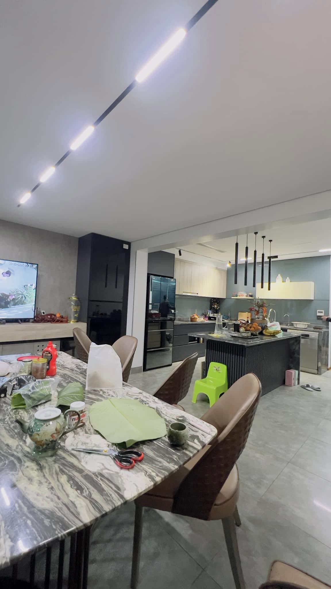 CẦN BÁN LK KĐT NGÂN HÀ VẠN PHÚC, 6TẦNG THANG MÁY, OTO TRÁNH, VỈA HÈ, KINH DOANH, 33.X TỶ 3