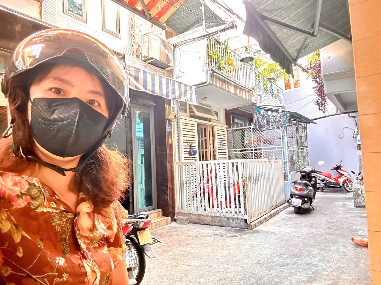 BÁN NHÀ Đ.ĐOÀN VĂN BƠ- NGANG 3.6M SỔ VUÔNG VỨC- TRƯỚC NHÀ RỘNG 4M- LUU THÔNG TÔN ĐẢN- XÓM CHIEUS-