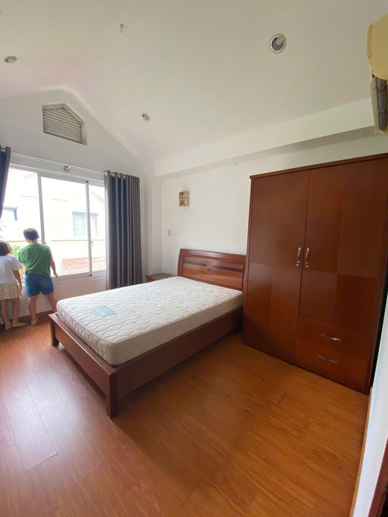 Cho thuê Biệt thự Quận 9, Hồ Chí Minh, Diện tích 200m², Giá 16 Triệu/tháng 9