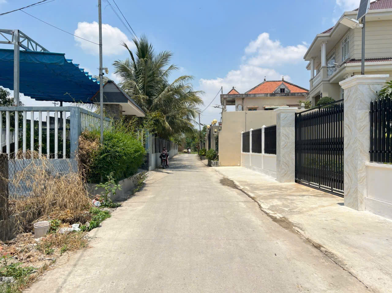 Bán đất đẹp đường beton 5m xã Đức Hòa Đông dt 261m2 full thổ giá 2,05 tỷ 3