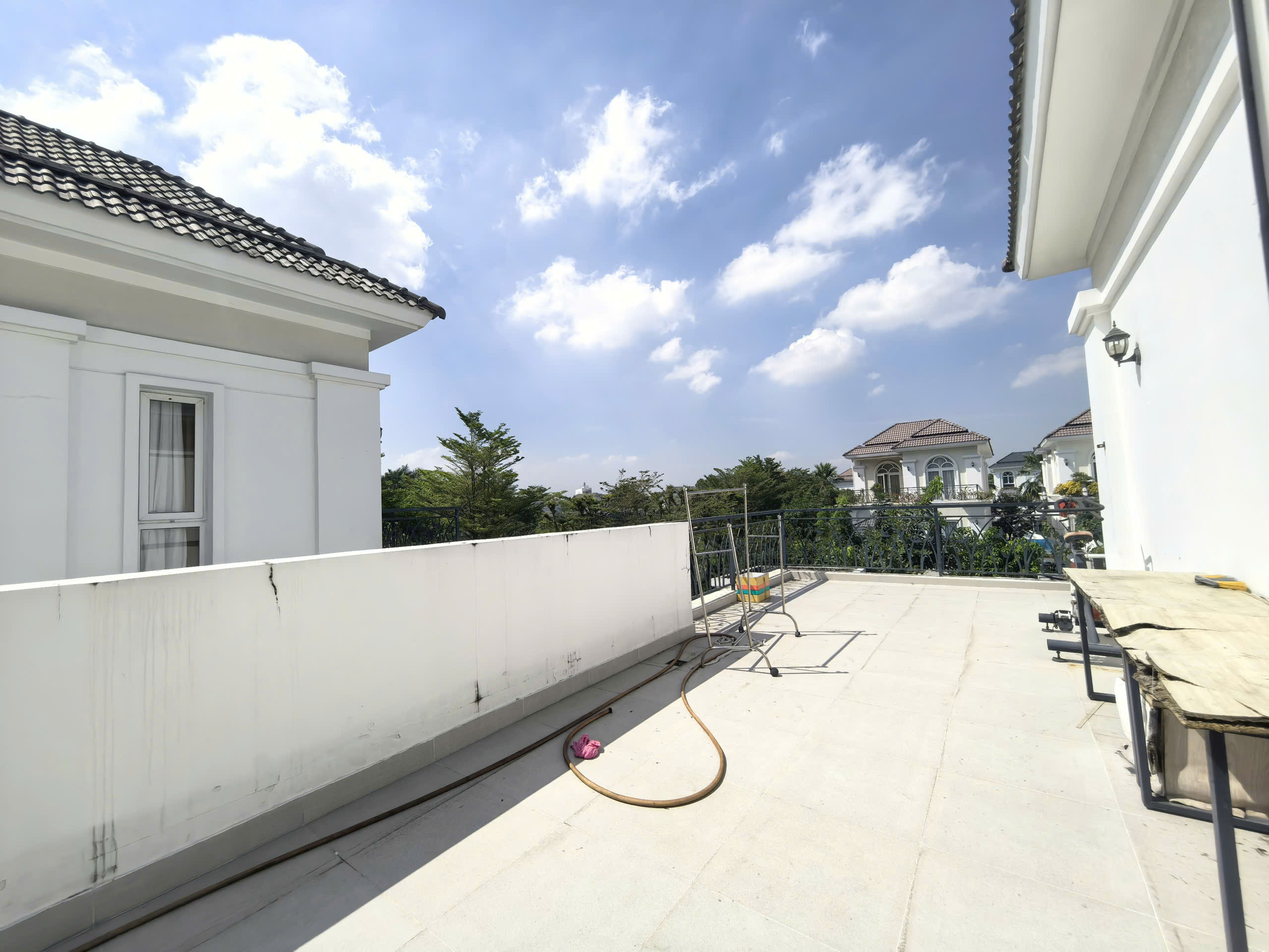 Cho thuê Biệt thự Quận 2, Hồ Chí Minh, Diện tích 250m², Giá 75 Triệu/tháng