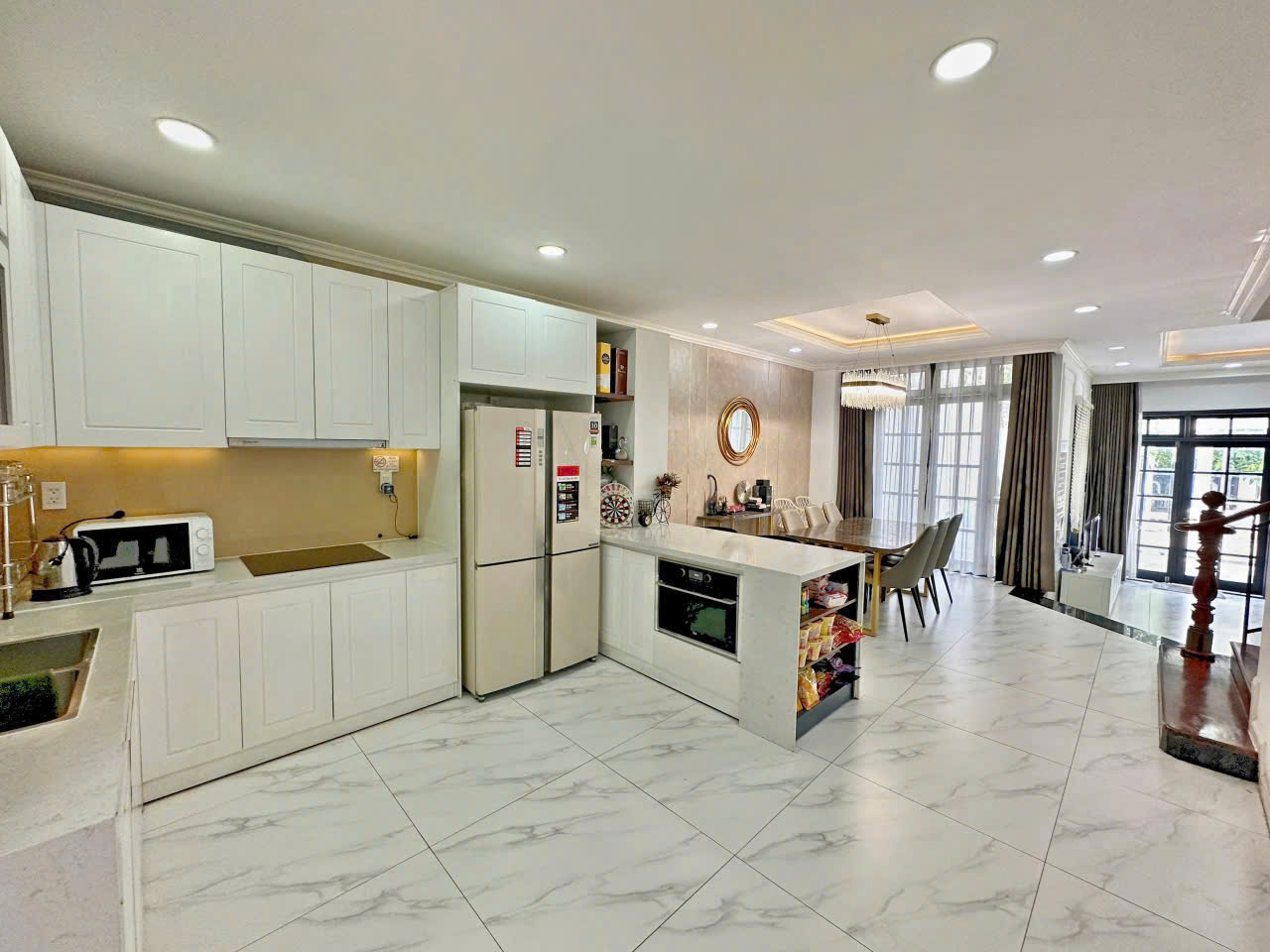 Cho thuê Biệt thự Quận 7, Hồ Chí Minh, Diện tích 200m², Giá 90 Triệu/tháng 7
