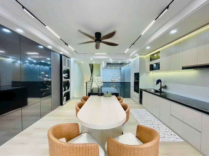 Cho thuê Nhà mặt tiền Gò Vấp, Hồ Chí Minh, Diện tích 230m², Giá Thương lượng