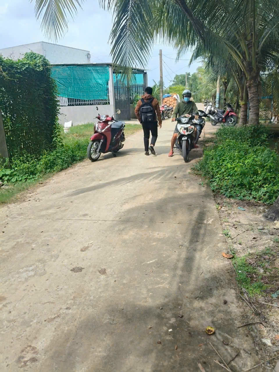 Bán đất mt đường Bà Lư , xã Thạnh Đức tdt 240m2 (200m2 thổ ) giá 1,1 tỷ