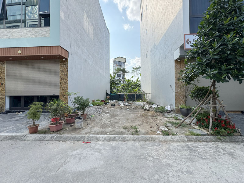 Bán đất TĐC Trâu Quỳ 98m2 mặt tiền rộng thích hợp xây VP, đường 12m thông Nguyễn Mậu Tài 4