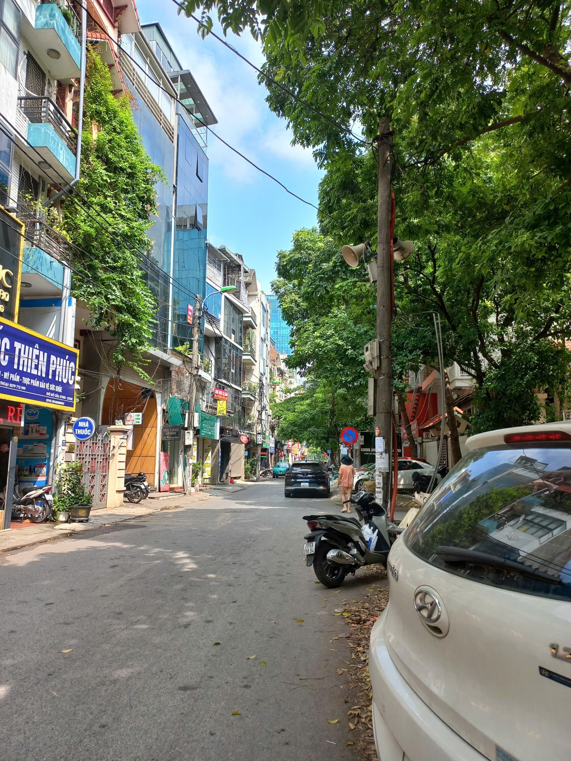 BÁN NHÀ MẶT PHỐ HOÀNG NGÂN, 96M2 MT4.5 KHÔNG QUY HOẠCH, VỈA HÈ, KINH DOANH, 31.X TỶ