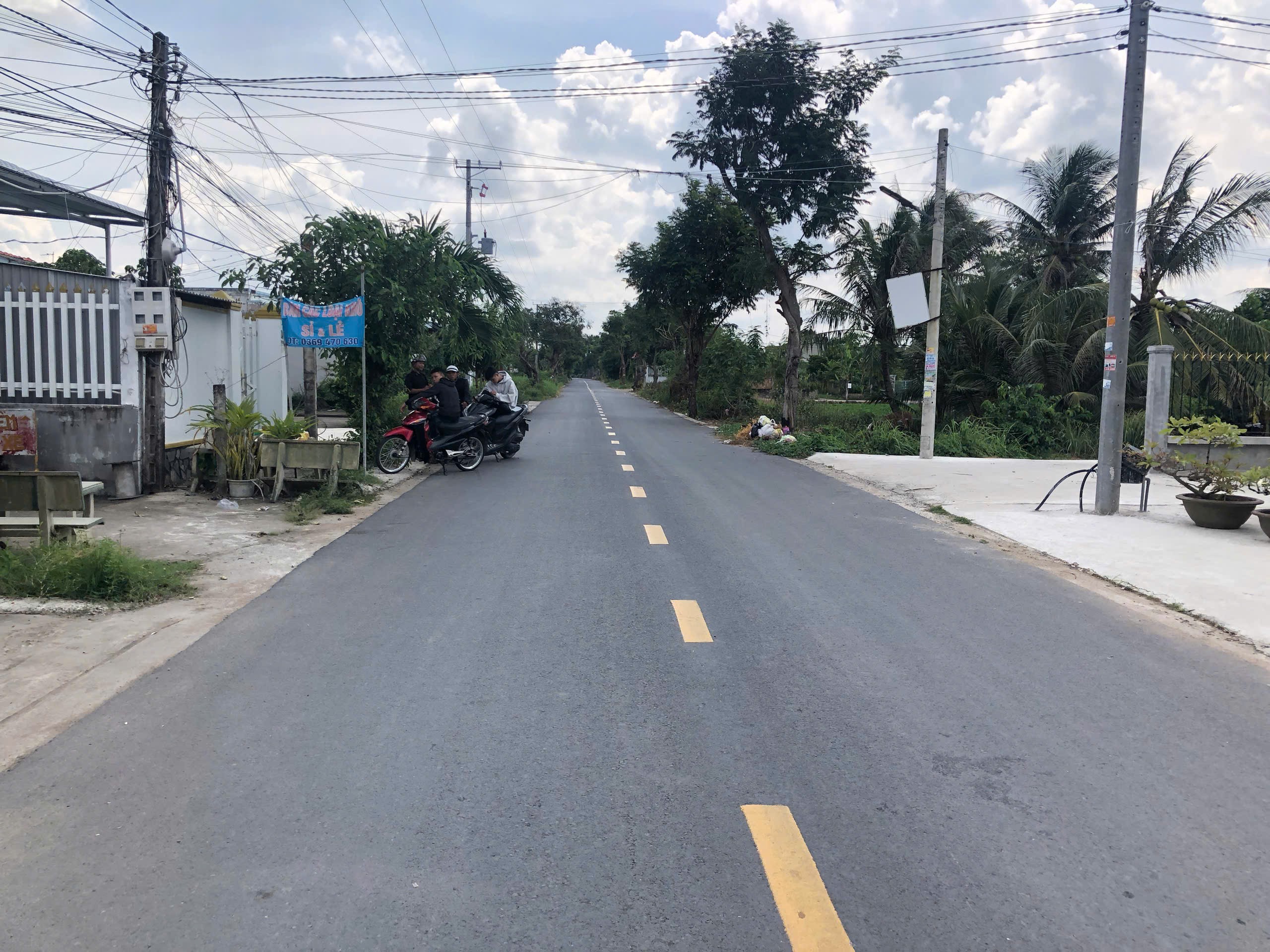 Bán đất mặt tiền Nguyễn Văn Tiến, xã Phước Vân dt 135m2 full thổ gần chợ Trạm giá 1,7 tỷ 2