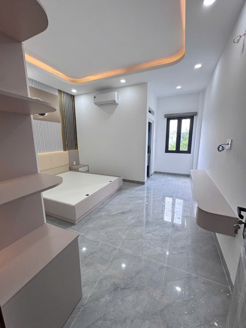 Bán 2 nhà siêu phẩm hẻm đường số 3, Bình Hưng Hòa dt 85,5m2 3 lầu 5pn,5wc giá 8,3 tỷ 9