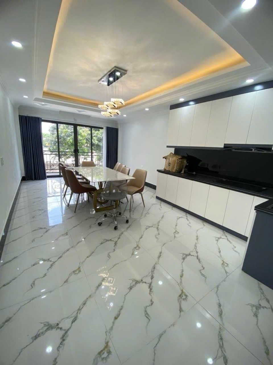 PHÚC LỢI 52M2 – THANG MÁY – GARA Ô TÔ – FULL NỘI THẤT NHỈNH 14 TỶ 2