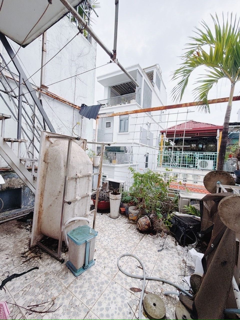 BÁN NHÀ GẦN NGAY CHỢ 200 Đ. XÓM CHIẾU TRÊN TRỤC Đ.ĐOÀN VĂN BƠ- 3 TẦNG- THÔNG RA TÔN ĐẢN- ĐẾN KHU 4