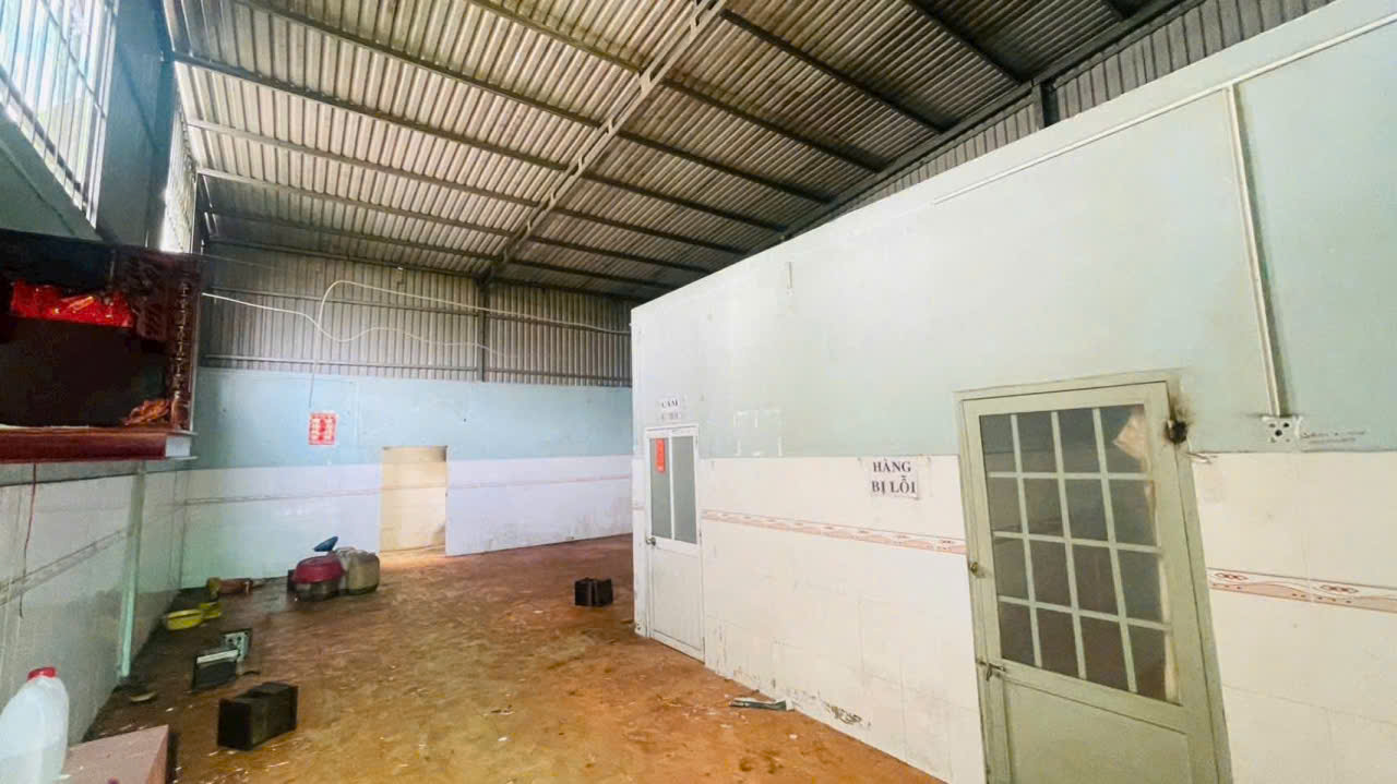 Bán nhà hẻm Bình Trị Đông, Bình Tân dt 118m2 thích hợp làm kho , giá chốt 6,9 tỷ