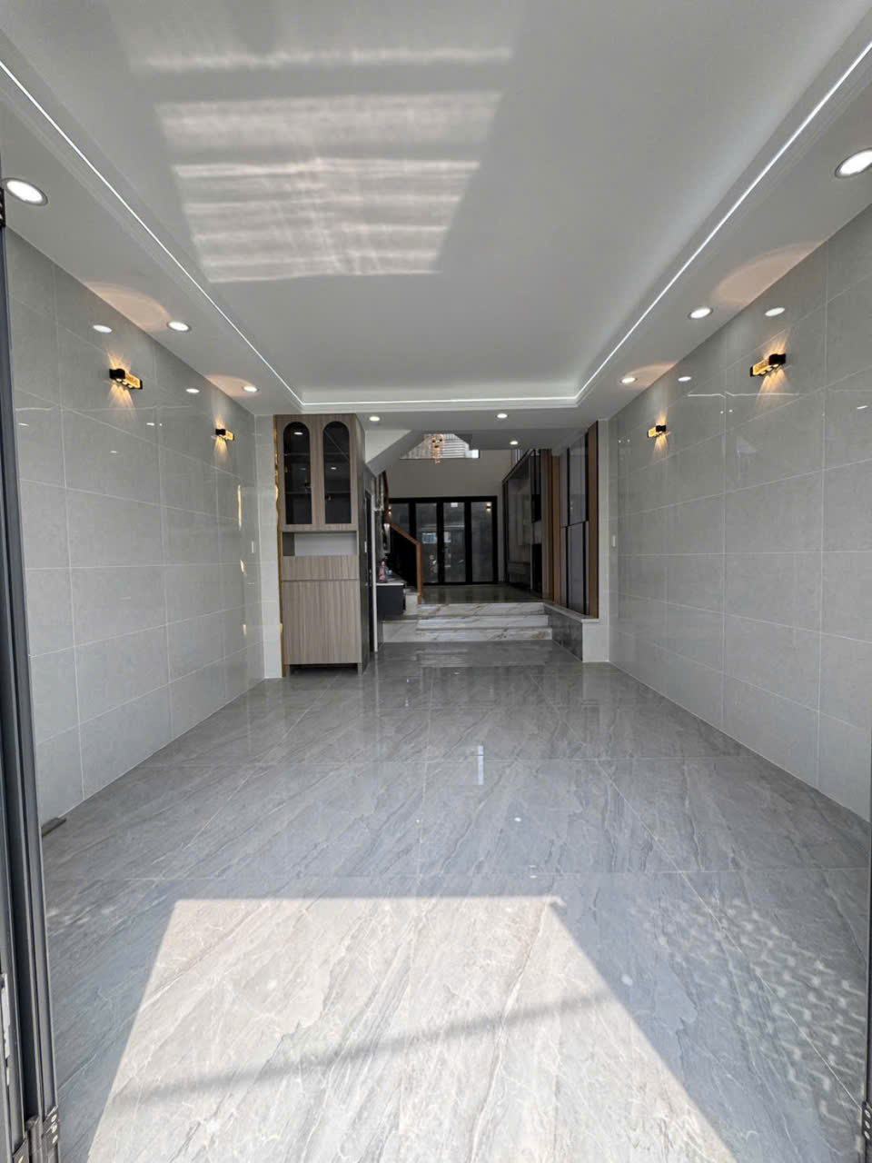 Bán nhà hẻm đường 18B, Bình Hưng Hòa A dt 72m2 , 4 lầu , 5pn, 5wc giá 6,95 tỷ 3