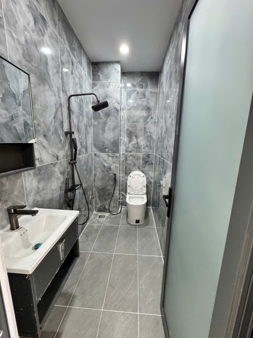 Bán nhà hẻm đường 18B, Bình Hưng Hòa A dt 72m2 , 4 lầu , 5pn, 5wc giá 6,95 tỷ 4