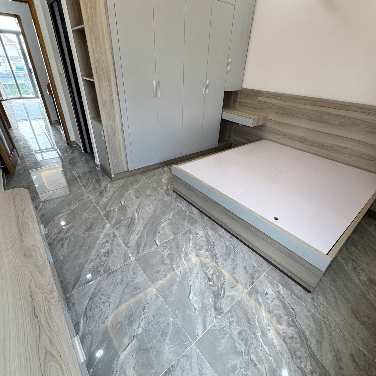 Bán nhà hẻm đường 18B, Bình Hưng Hòa A dt 72m2 , 4 lầu , 5pn, 5wc giá 6,95 tỷ 7
