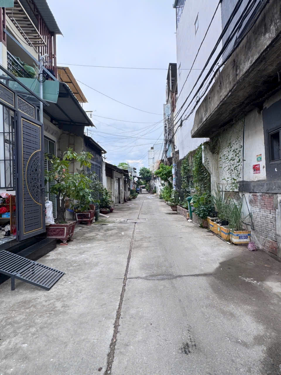 Bán nhà hẻm ngay chợ Liên Khu 5-6, Bình Hưng Hòa B dt 58m2 , 2 lầu, 4pn,4wc giá 5,9 tỷ 2