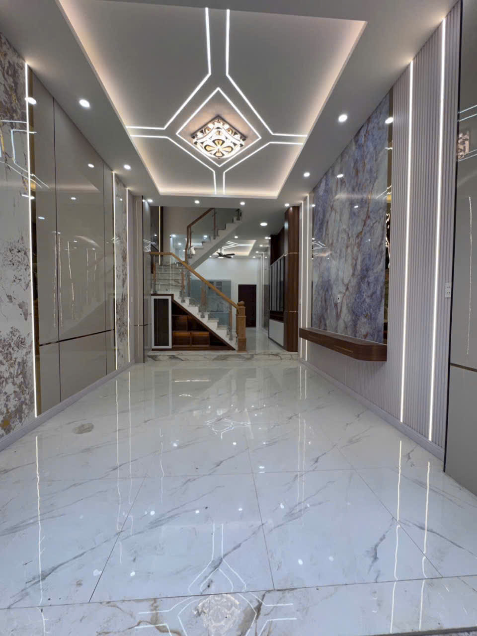 Bán nhà hẻm ngay chợ Liên Khu 5-6, Bình Hưng Hòa B dt 58m2 , 2 lầu, 4pn,4wc giá 5,9 tỷ 3