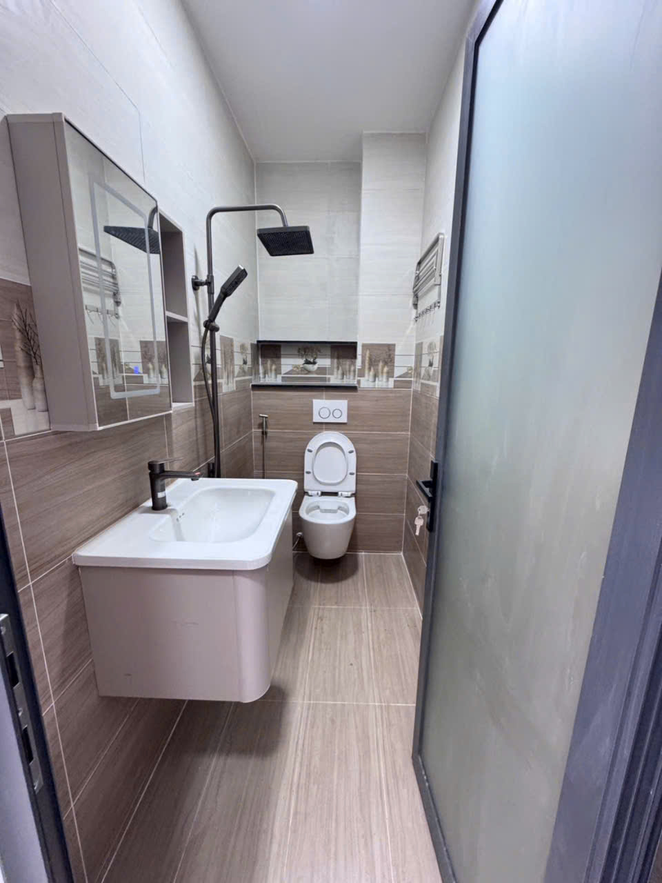 Bán nhà hẻm ngay chợ Liên Khu 5-6, Bình Hưng Hòa B dt 58m2 , 2 lầu, 4pn,4wc giá 5,9 tỷ 11